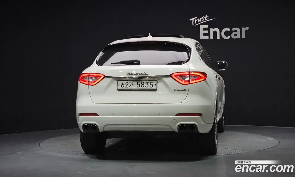 Maserati Levante 2017 3.0 автомат (гидро), фото 4 Maserati Levante 2017 3.0 автомат (гидро), фото 4