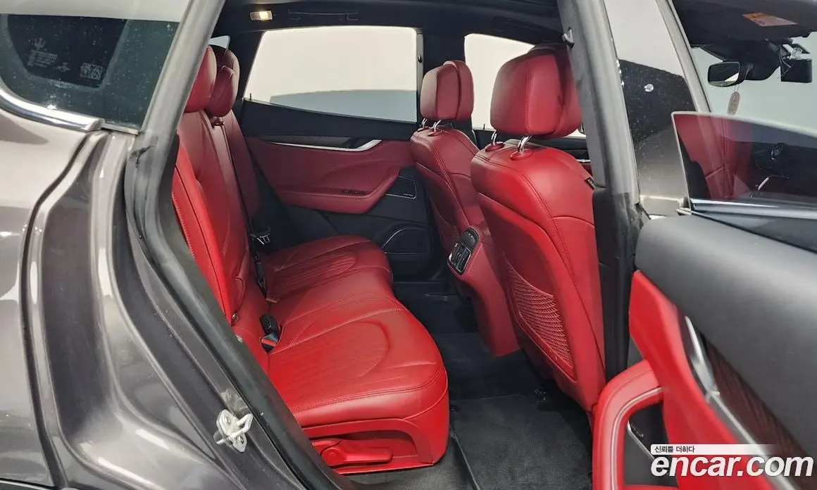 Maserati Levante 2018 3.0 автомат (гидро), фото 17 Maserati Levante 2018 3.0 автомат (гидро), фото 17