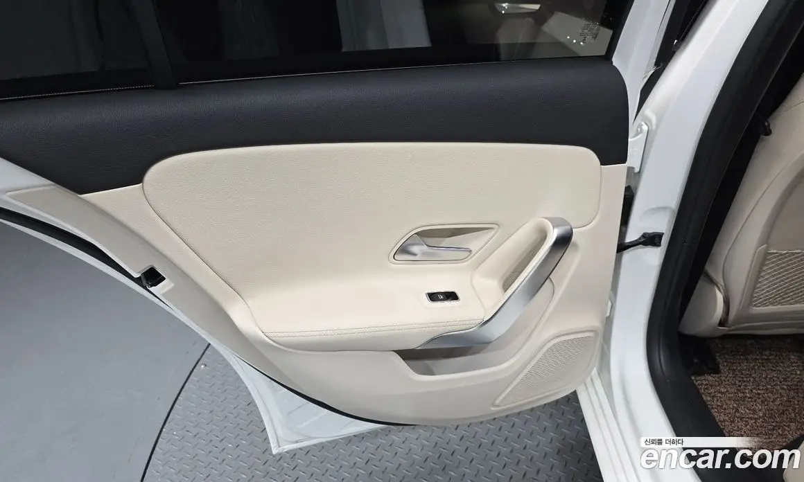 Mercedes-Benz A-Class 2024 2.0 гидро, фото 15 Mercedes-Benz A-Class 2024 2.0 гидро, фото 15