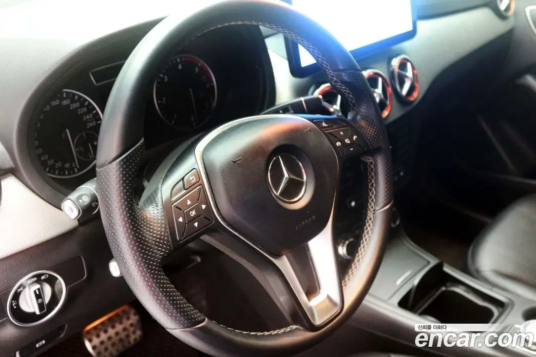 Mercedes-Benz B-Class 2013 1.8 гидро, фото 15 Mercedes-Benz B-Class 2013 1.8 гидро, фото 15