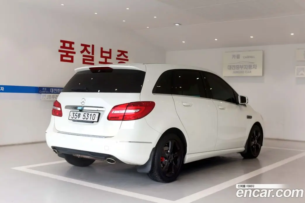 Mercedes-Benz B-Class 2013 1.8 гидро, фото 8 Mercedes-Benz B-Class 2013 1.8 гидро, фото 8