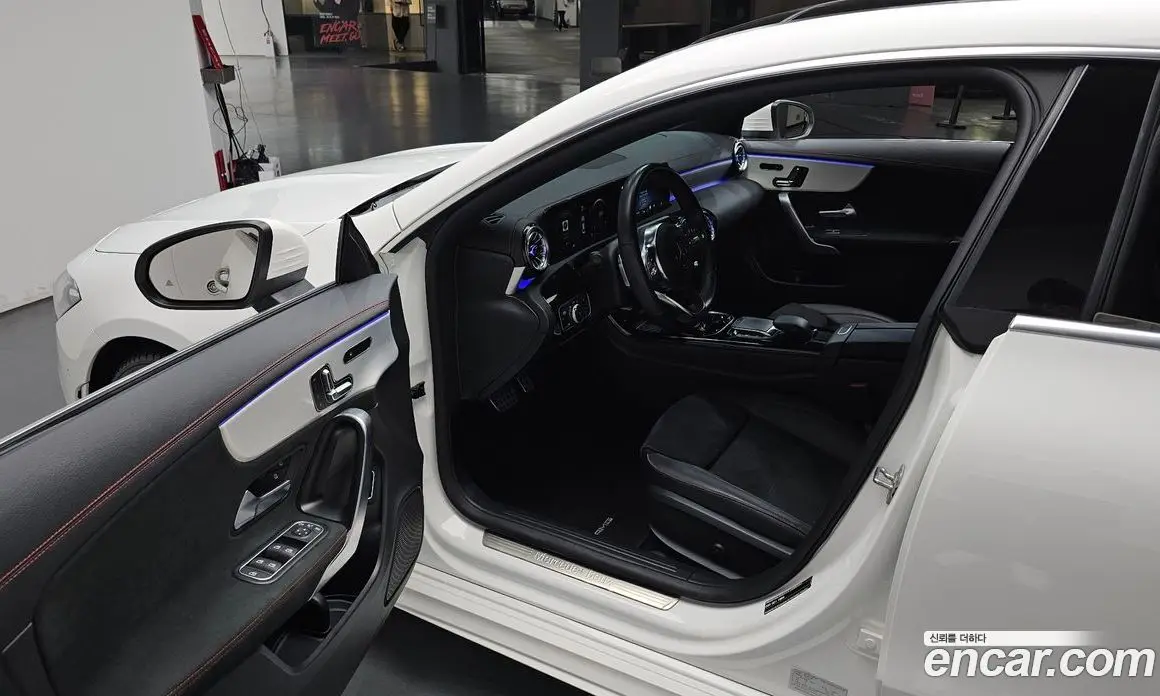 Mercedes-Benz CLA-Class 2023 2.0 гидро, фото 12