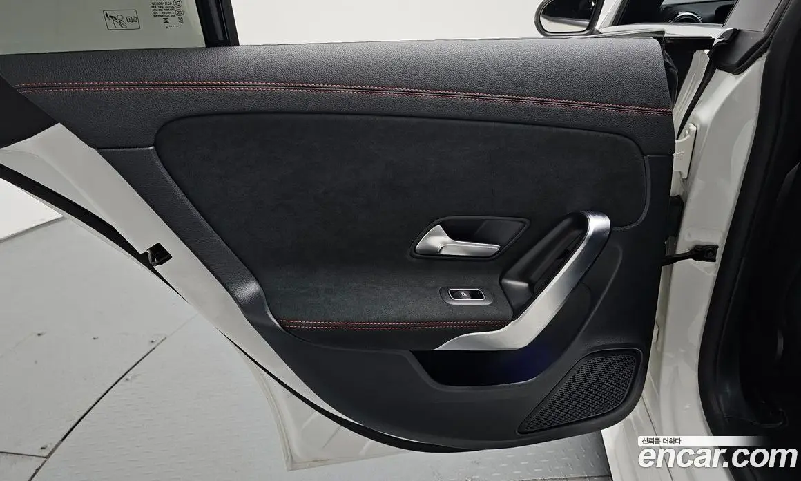 Mercedes-Benz CLA-Class 2023 2.0 гидро, фото 14