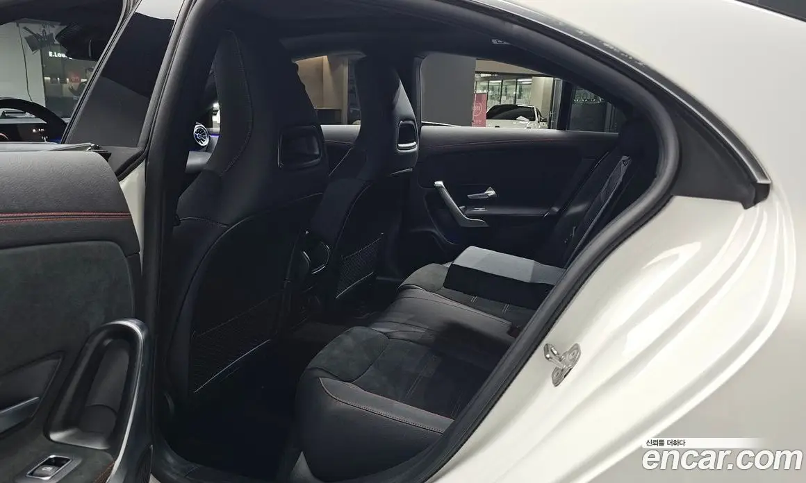 Mercedes-Benz CLA-Class 2023 2.0 гидро, фото 16