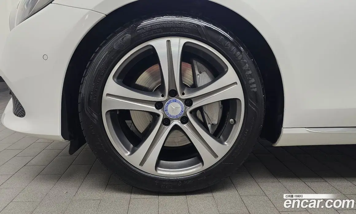 Mercedes-Benz E-Class 2016 2.0 автомат (гидро), фото 5