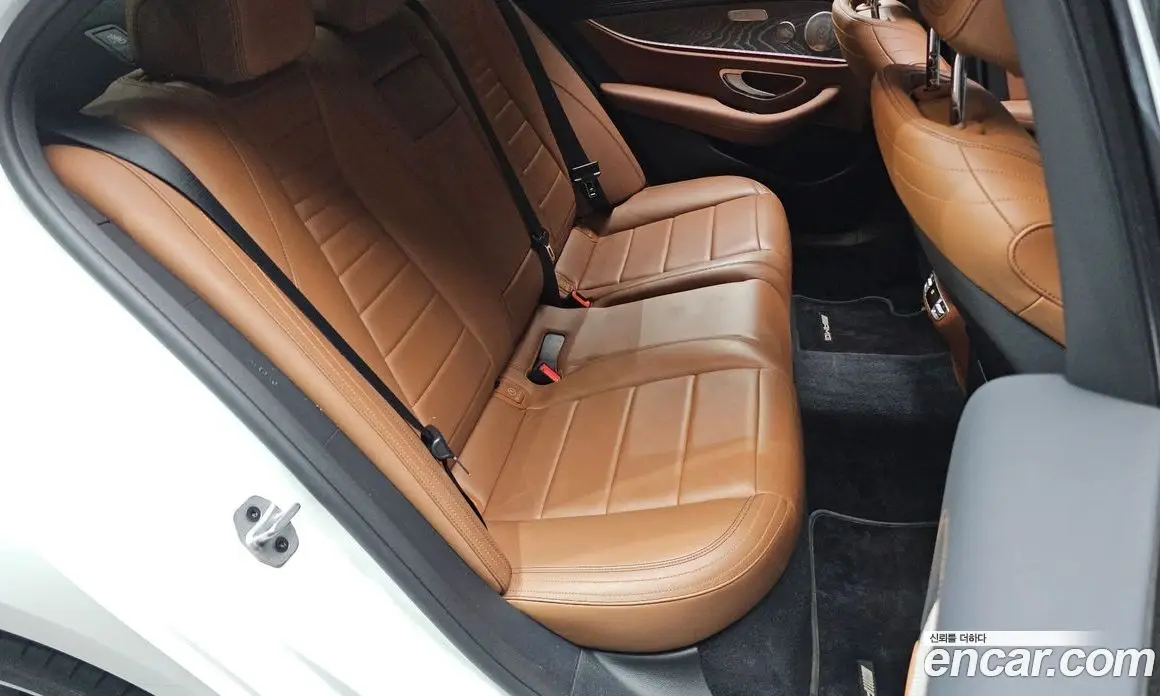 Mercedes-Benz E-Class 2021 2.0 гидро, фото 11 Mercedes-Benz E-Class 2021 2.0 гидро, фото 11