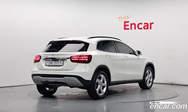 Mercedes-Benz GLA-Class, 2019, 61 231 км
