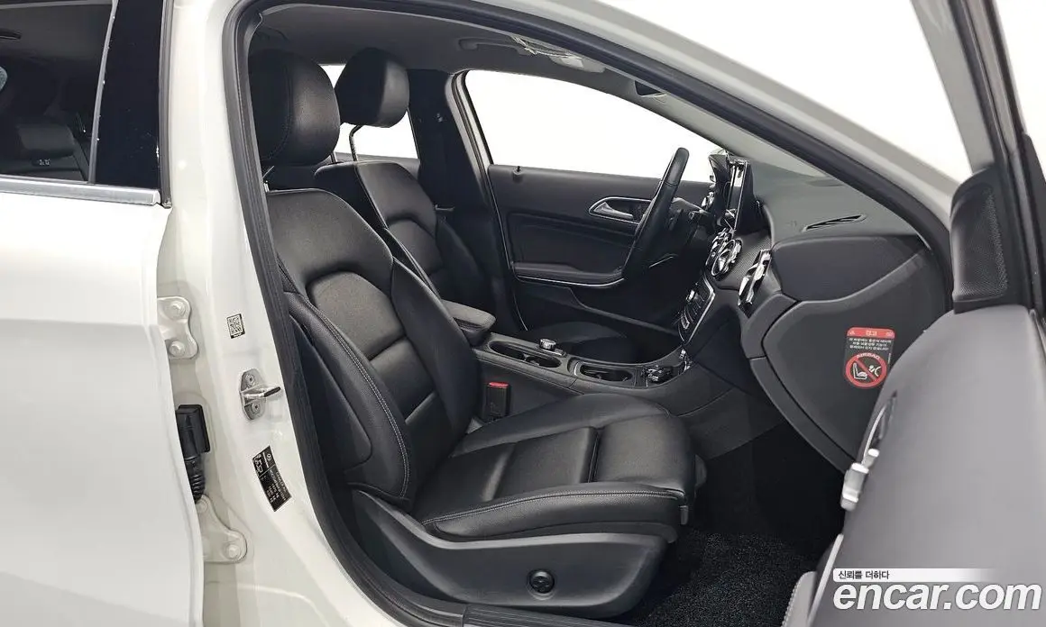 Mercedes-Benz GLA-Class 2019 2.0 гидро, фото 12