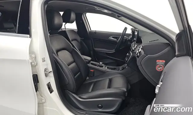 Mercedes-Benz GLA-Class 2019 2.0 гидро, миниатюра 12
