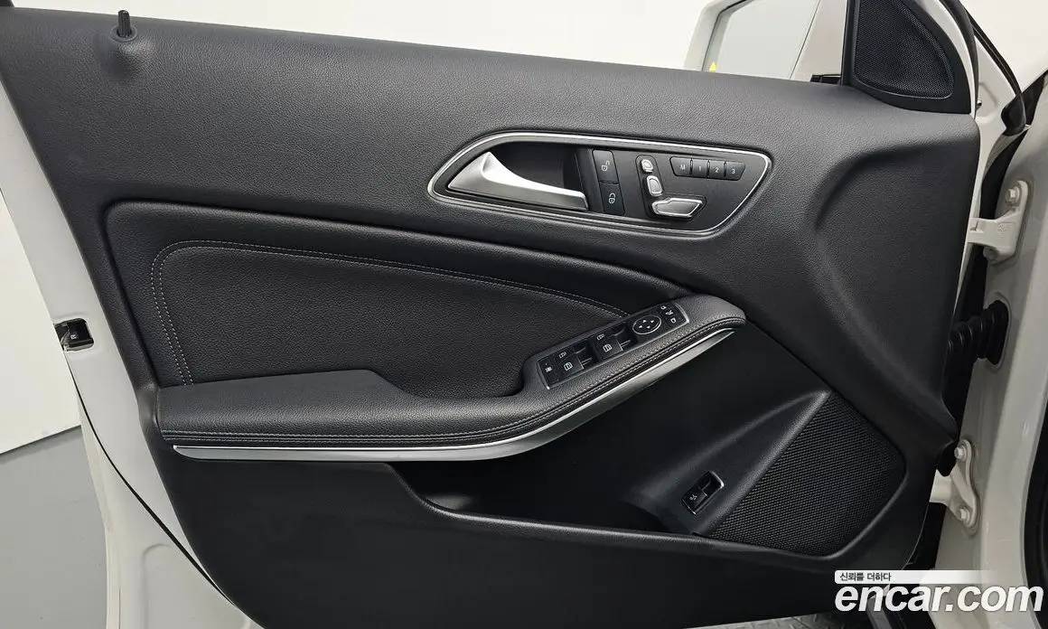 Mercedes-Benz GLA-Class 2019 2.0 гидро, фото 13
