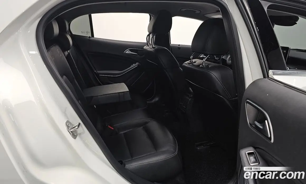 Mercedes-Benz GLA-Class 2019 2.0 гидро, фото 15