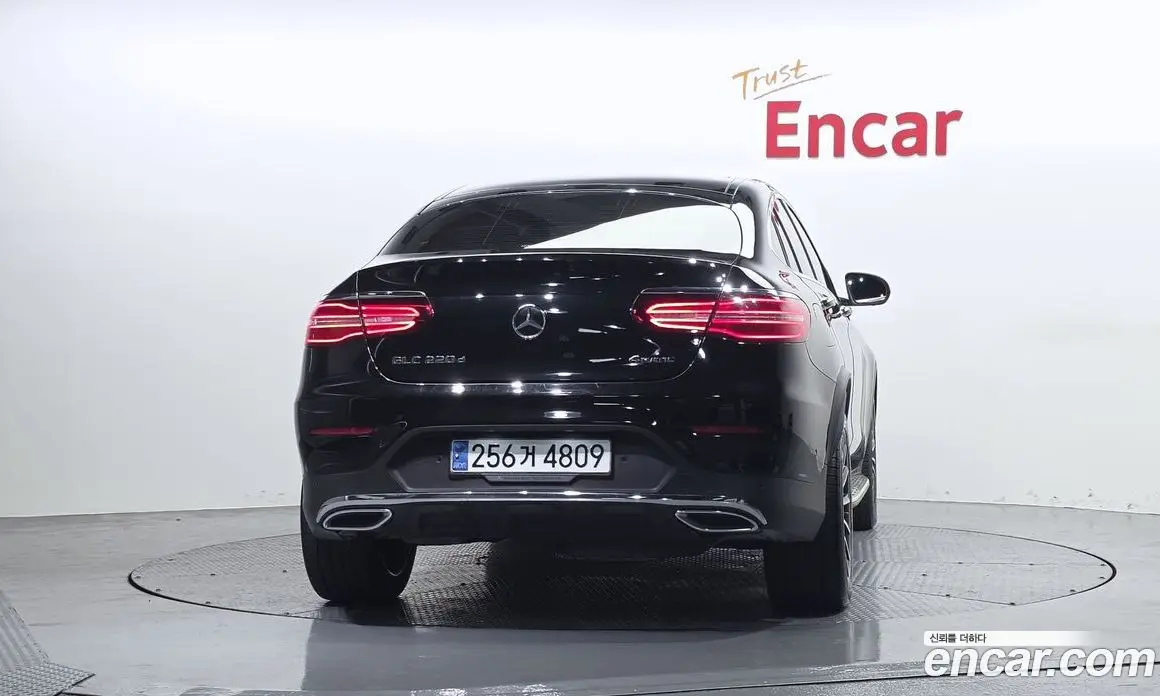 Mercedes-Benz GLC-Class 2017 2.1 гидро, фото 4 Mercedes-Benz GLC-Class 2017 2.1 гидро, фото 4