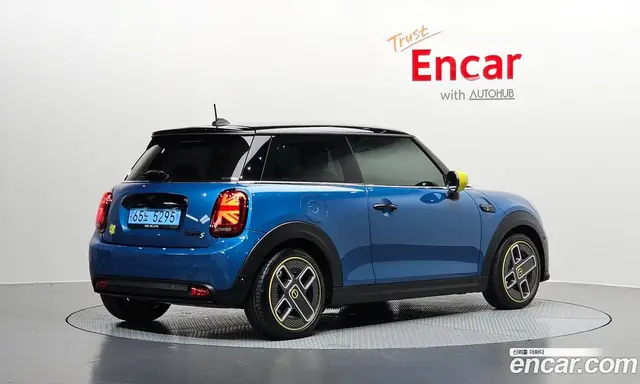 Mini Cooper 2023 автомат (гидро), миниатюра 2