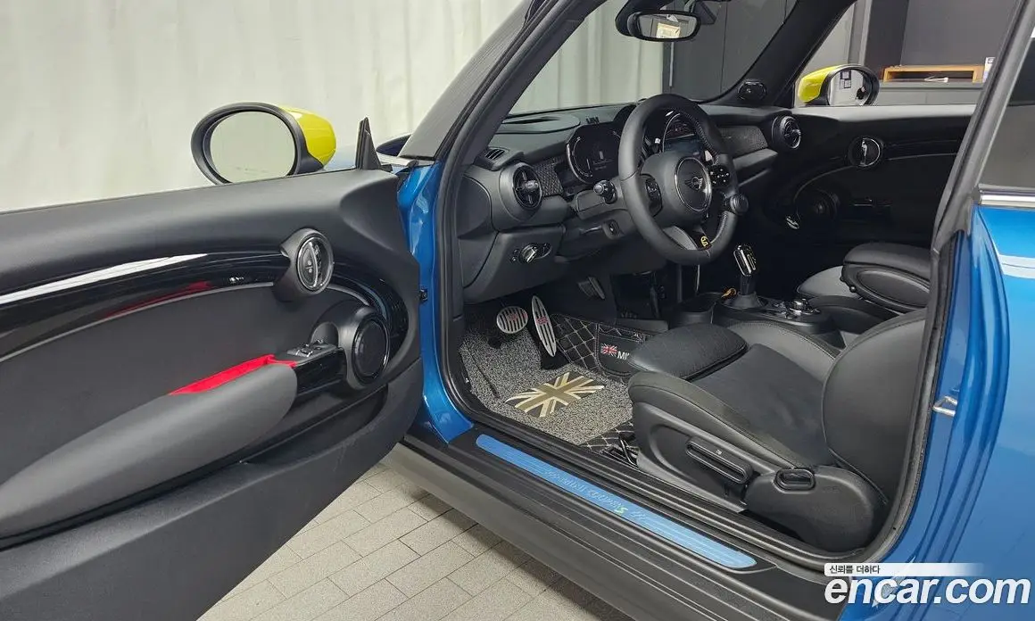 Mini Cooper 2023 автомат (гидро), фото 10