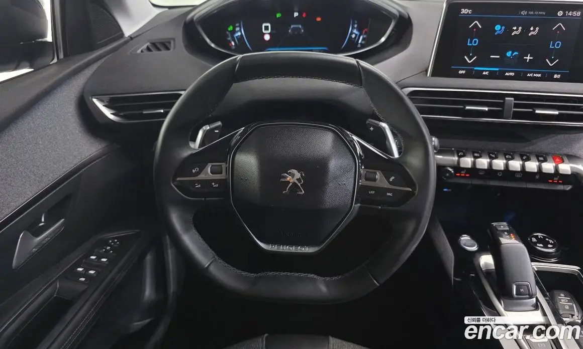 Peugeot 5008 2017 1.6 автомат (гидро), фото 13