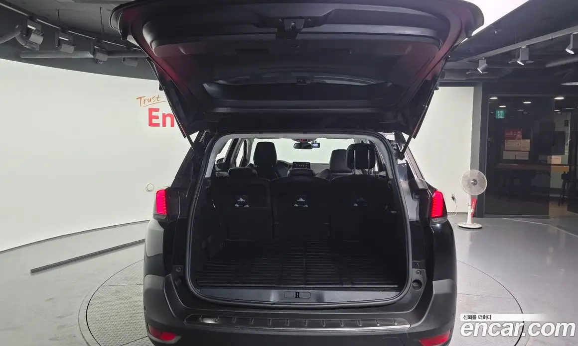 Peugeot 5008 2017 1.6 автомат (гидро), фото 20
