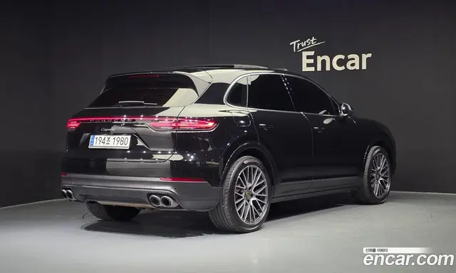 Porsche Cayenne 2023 3.0 автомат (гидро), миниатюра 2