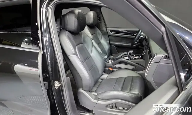 Porsche Cayenne 2023 3.0 автомат (гидро), миниатюра 12