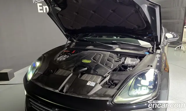 Porsche Cayenne 2023 3.0 автомат (гидро), миниатюра 6