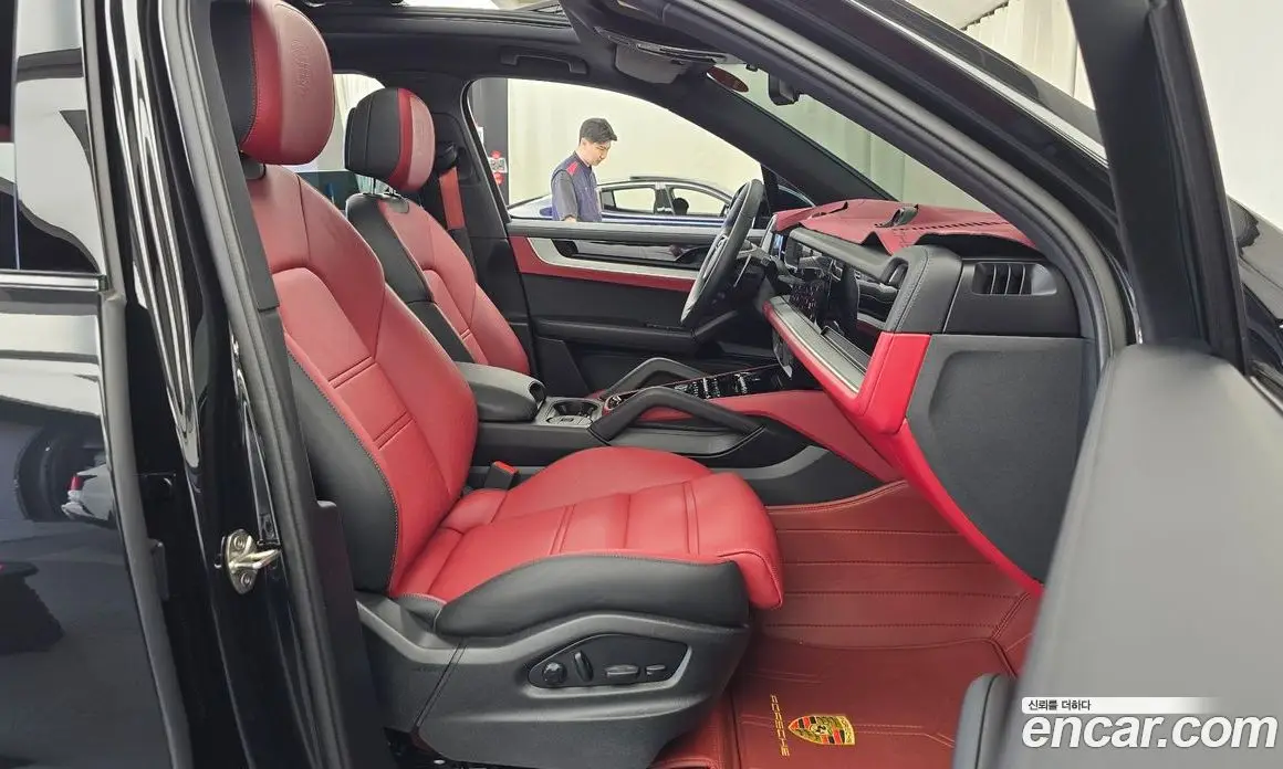 Porsche Cayenne 2024 3.0 автомат (гидро), фото 16