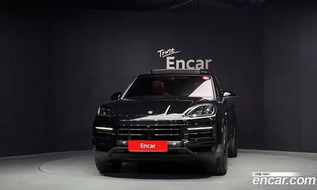 Porsche Cayenne 2024 3.0 автомат (гидро), миниатюра 3