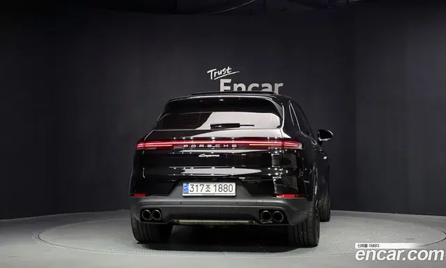 Porsche Cayenne 2024 3.0 автомат (гидро), миниатюра 4