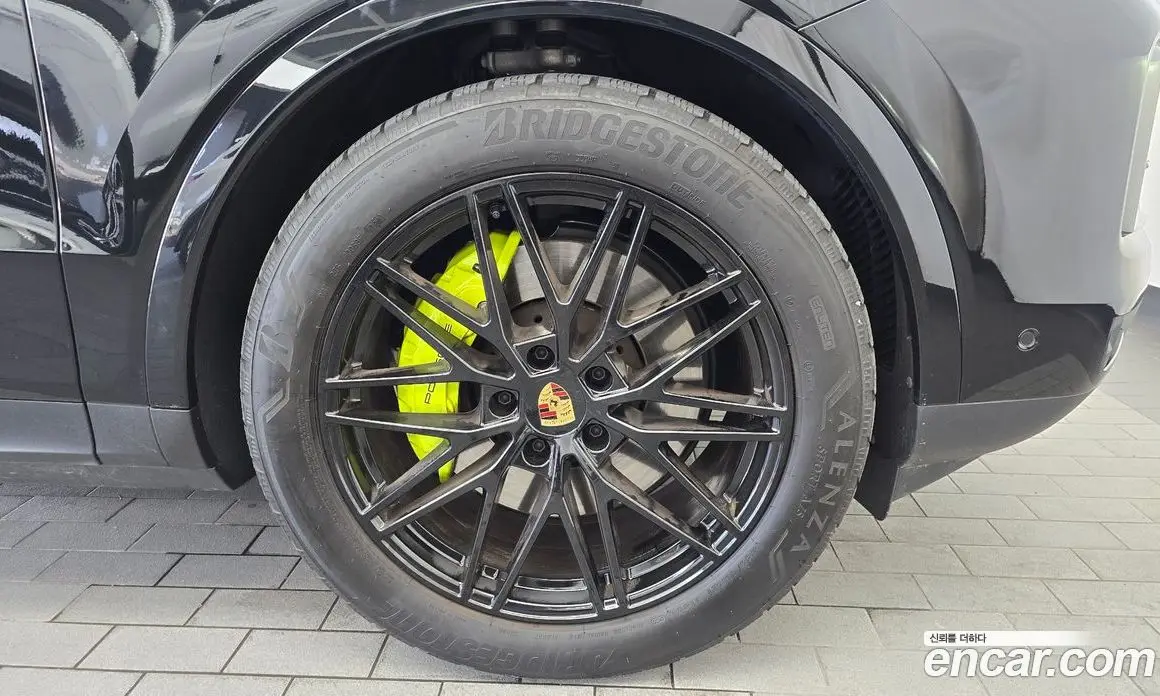 Porsche Cayenne 2024 3.0 автомат (гидро), фото 7