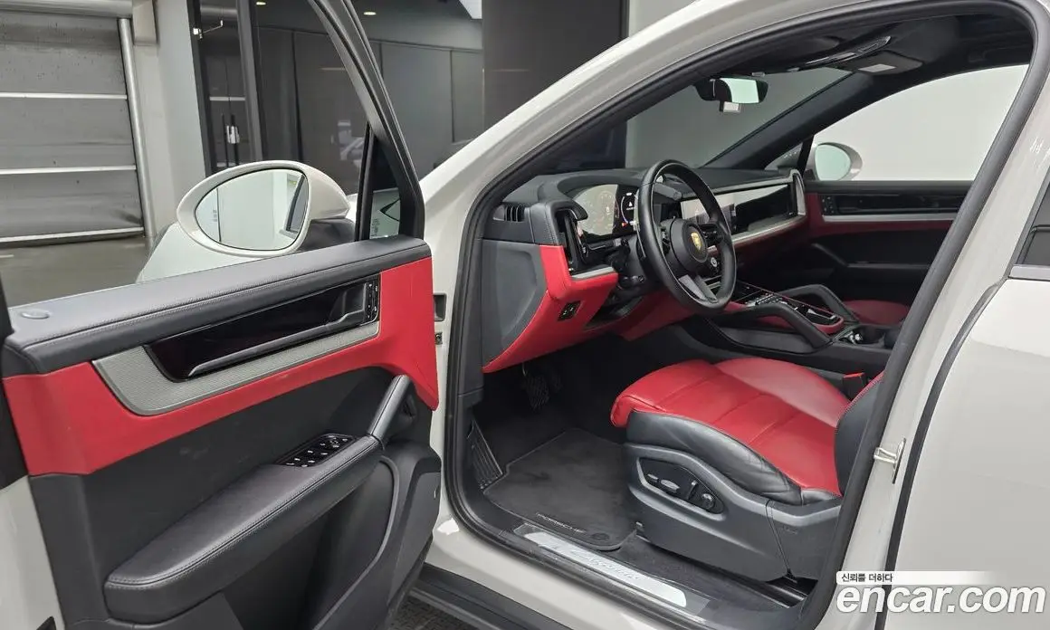 Porsche Cayenne 2024 3.0 автомат (гидро), фото 13