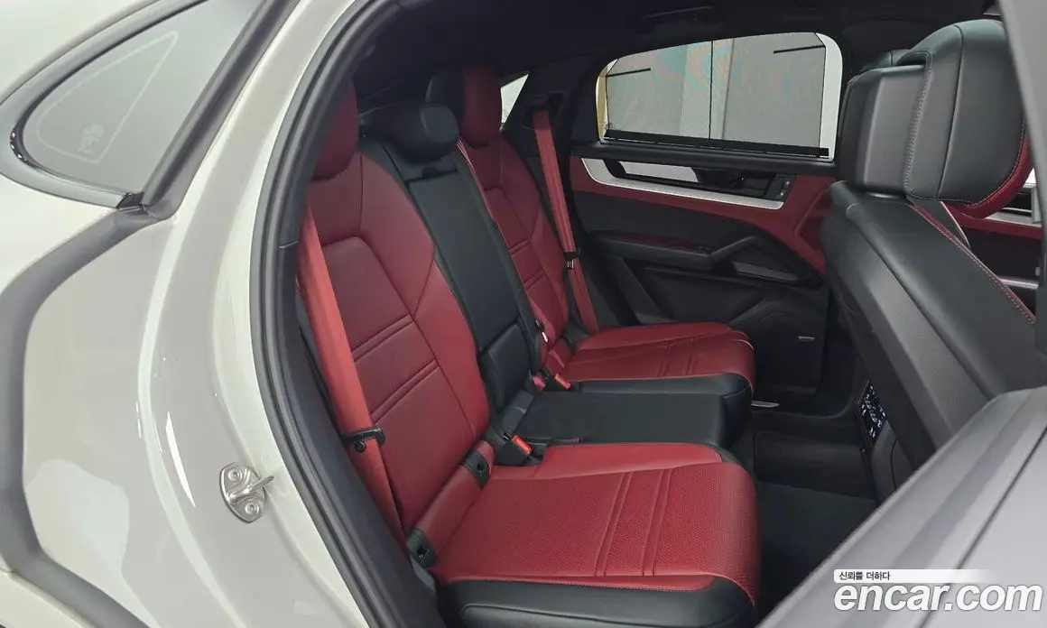 Porsche Cayenne 2024 3.0 автомат (гидро), фото 17