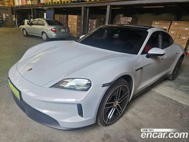 Porsche Taycan 2025 0.1 автомат (гидро), миниатюра 2