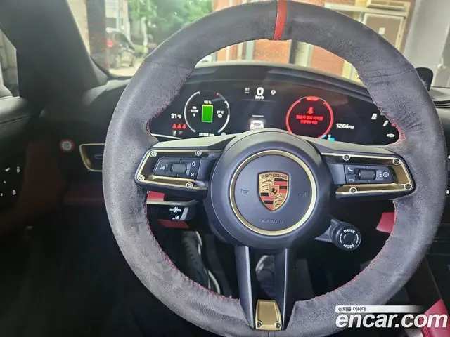 Porsche Taycan 2025 0.1 автомат (гидро), миниатюра 6