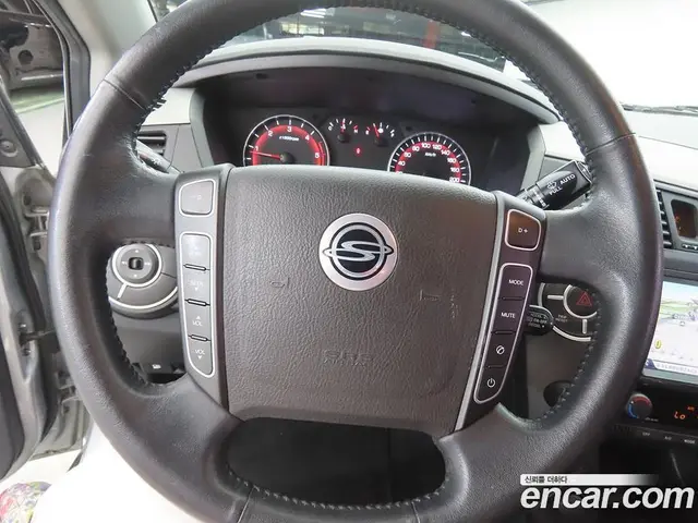 SsangYong Korando 2013 2.0 автомат (гидро), миниатюра 8