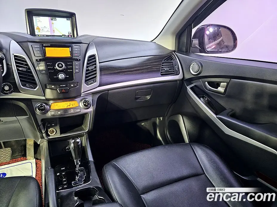 SsangYong Korando 2013 2.0 автомат (гидро), фото 10