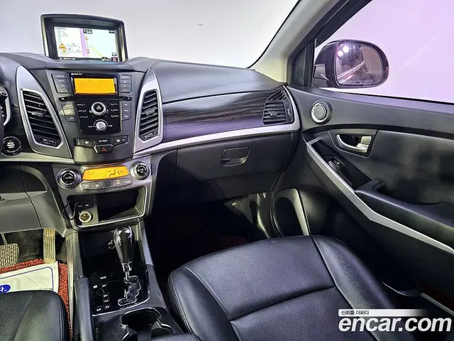 SsangYong Korando 2013 2.0 автомат (гидро), миниатюра 10