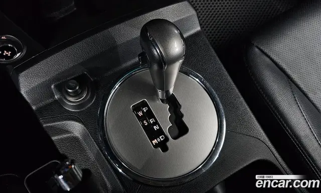 SsangYong Korando 2016 2.0 автомат (гидро), миниатюра 9