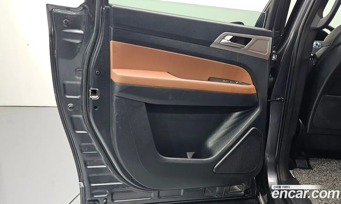 SsangYong Rexton 2018 2.2 автомат (гидро), фото 15