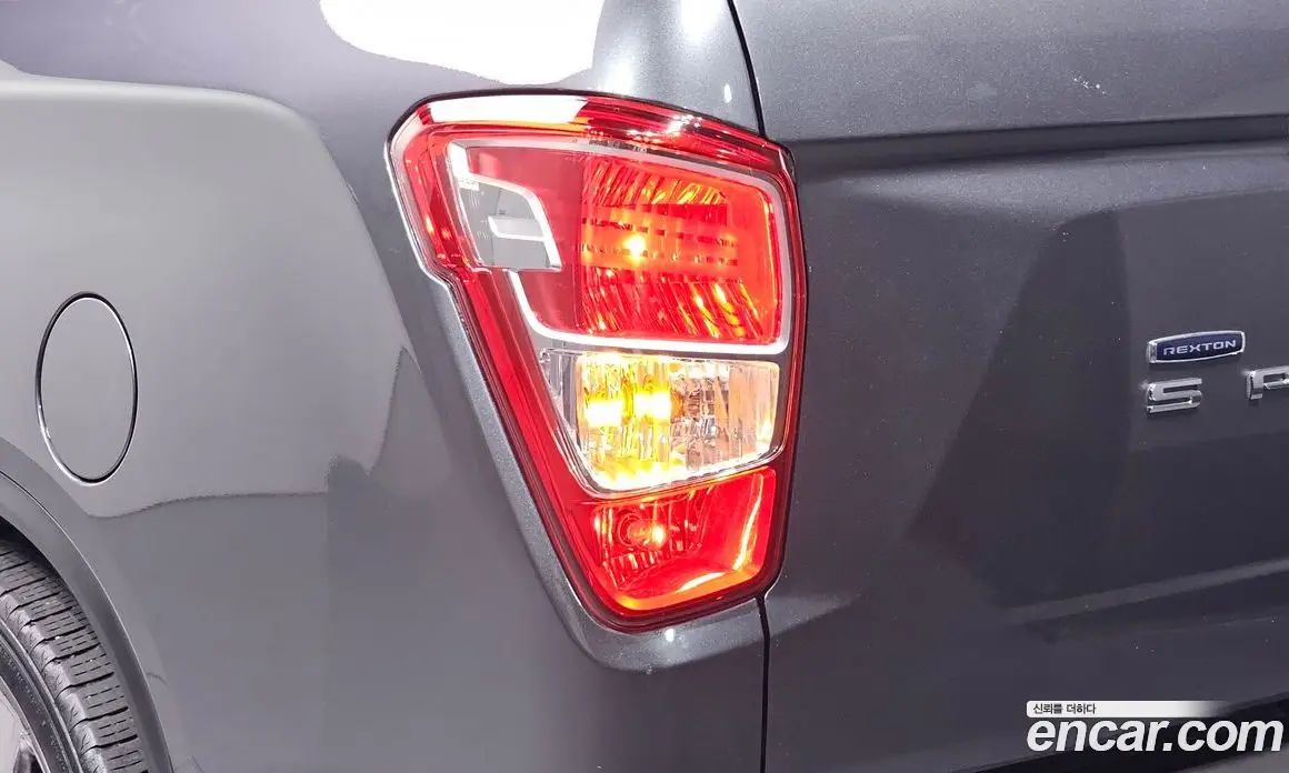 SsangYong Rexton 2018 2.2 автомат (гидро), фото 9