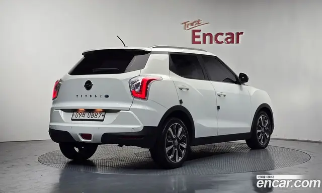 SsangYong TIBOLI, 2015, 80 064 км