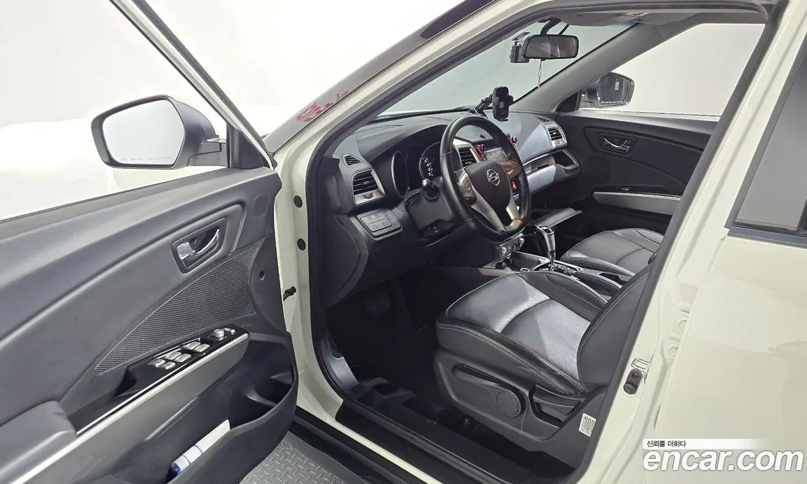 SsangYong TIBOLI 2015 1.6 автомат (гидро), фото 12