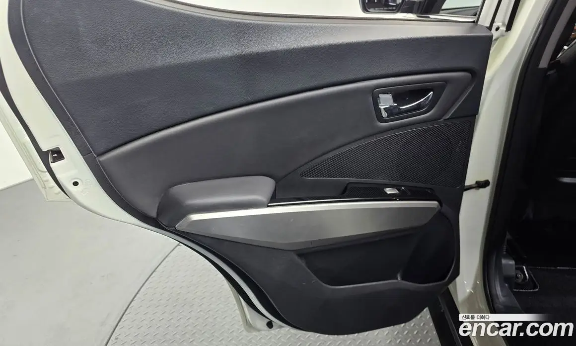 SsangYong TIBOLI 2015 1.6 автомат (гидро), фото 14
