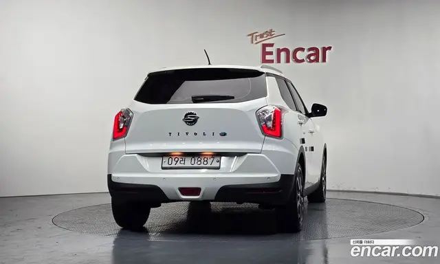 SsangYong TIBOLI 2015 1.6 автомат (гидро), миниатюра 3