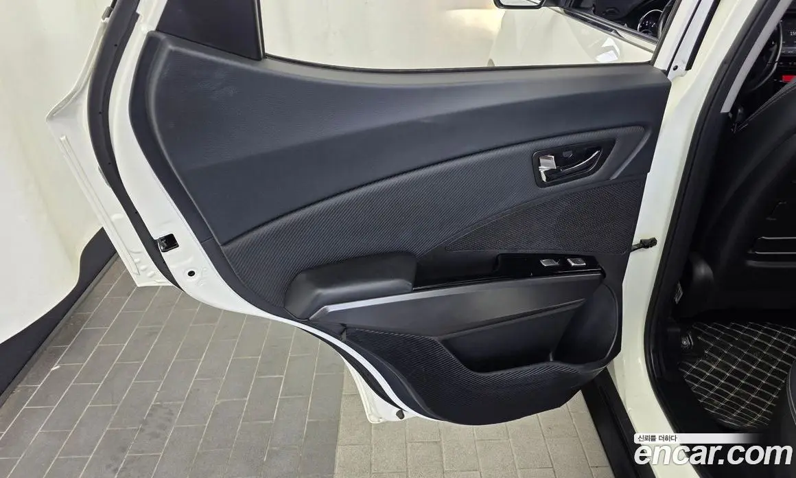 SsangYong TIBOLI 2017 1.6 автомат (гидро), фото 15