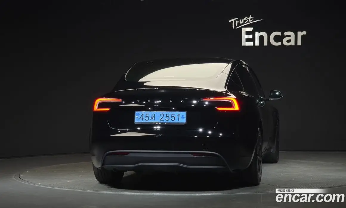 Tesla Model 3 2024 0.2 автомат (гидро), фото 4 Tesla Model 3 2024 0.2 автомат (гидро), фото 4
