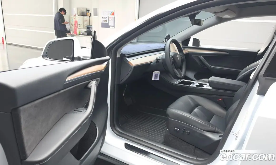 Tesla Model Y 2024 0.2 автомат (гидро), фото 13 Tesla Model Y 2024 0.2 автомат (гидро), фото 13