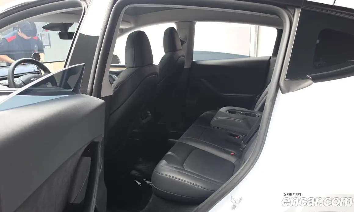 Tesla Model Y 2024 0.2 автомат (гидро), фото 18 Tesla Model Y 2024 0.2 автомат (гидро), фото 18