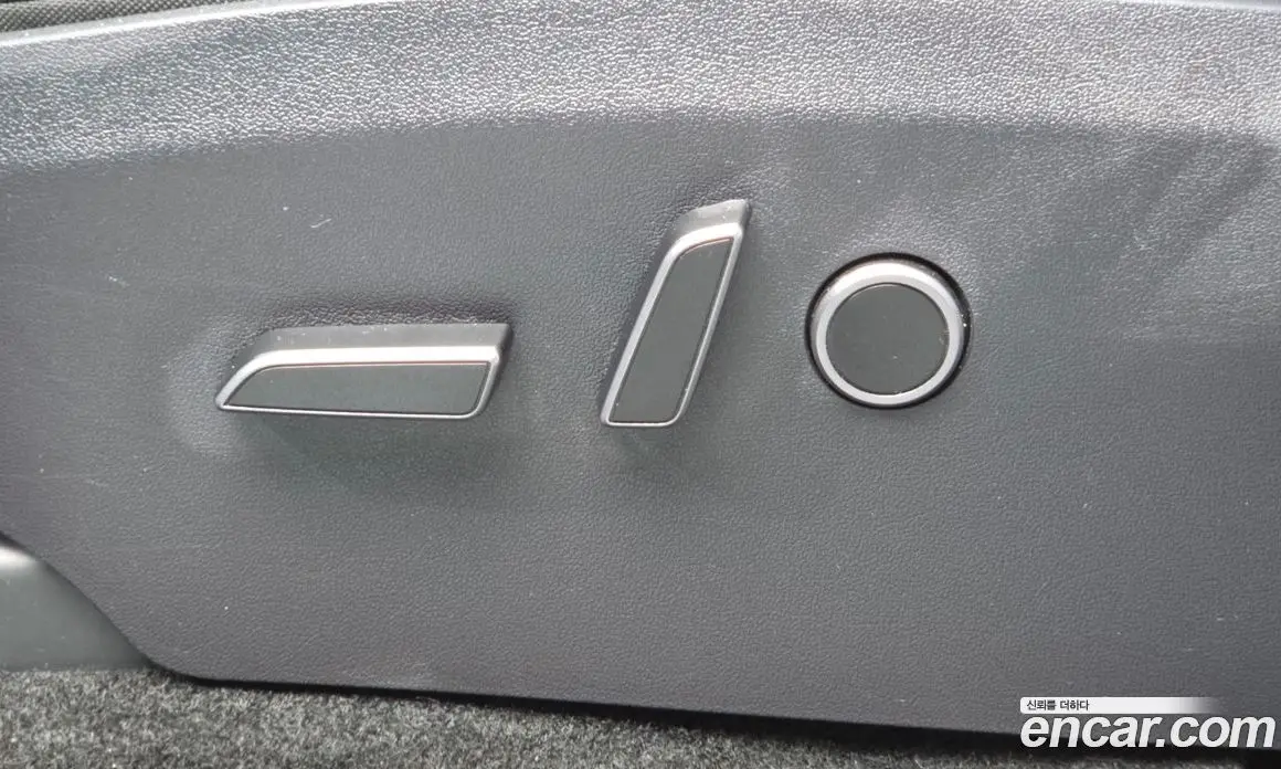 Tesla Model Y 2024 0.2 автомат (гидро), фото 32 Tesla Model Y 2024 0.2 автомат (гидро), фото 32