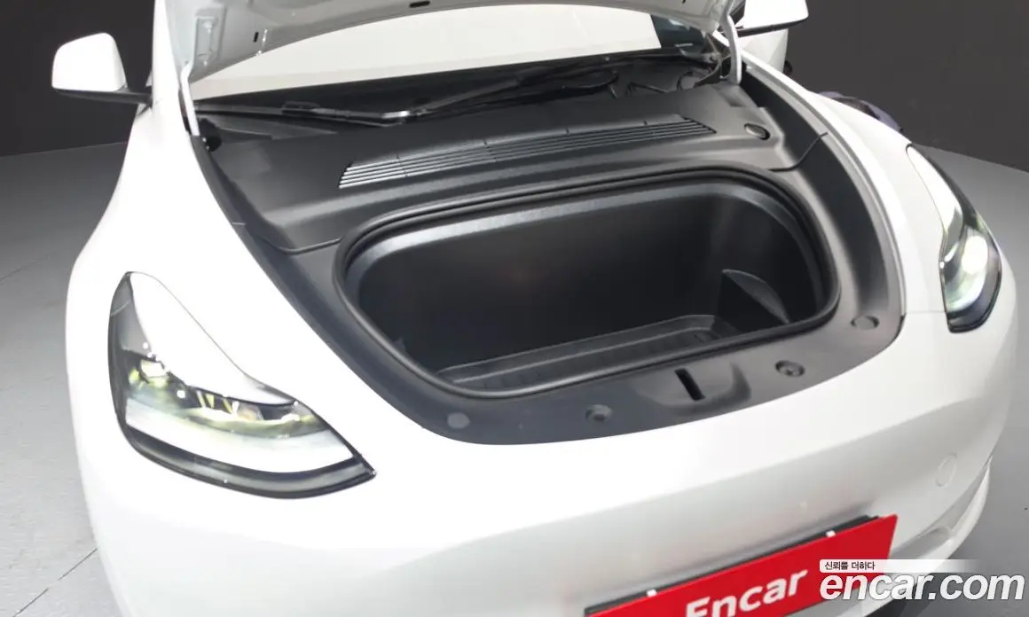 Tesla Model Y 2024 0.2 автомат (гидро), фото 6 Tesla Model Y 2024 0.2 автомат (гидро), фото 6