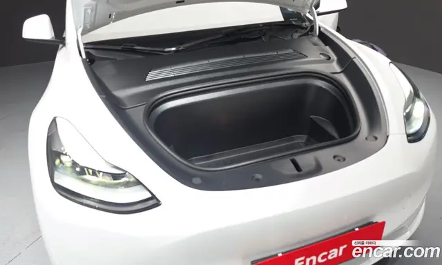 Tesla Model Y 2024 0.2 автомат (гидро), миниатюра 6 Tesla Model Y 2024 0.2 автомат (гидро), миниатюра 6