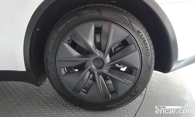 Tesla Model Y 2024 0.2 автомат (гидро), миниатюра 7 Tesla Model Y 2024 0.2 автомат (гидро), миниатюра 7
