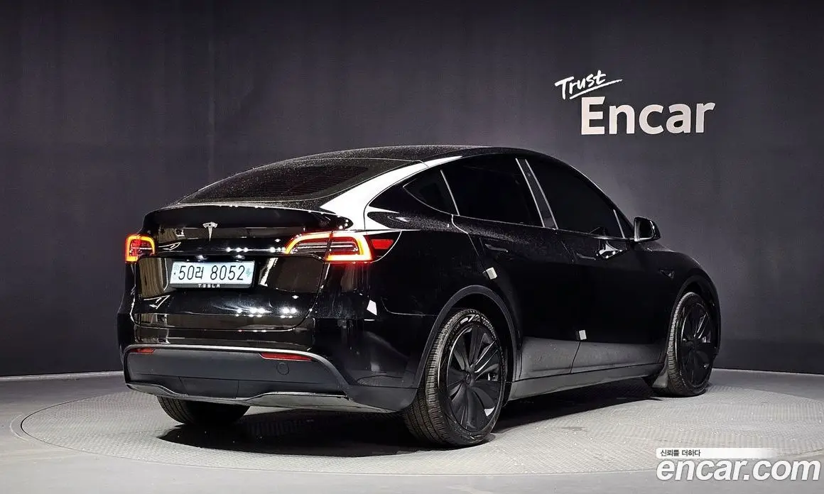 Tesla Model Y 2024 0.2 автомат (гидро), фото 2 Tesla Model Y 2024 0.2 автомат (гидро), фото 2
